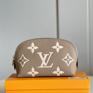  루이비통 Louis Vuitton  포쉐트 코스메틱 파우치  M45951
