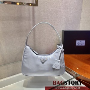 프라다 리에디션 나일론 호보백 블랙 1NE515