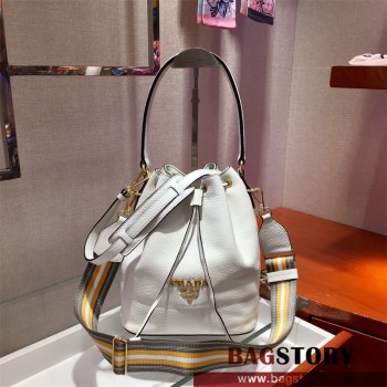 프라다 PRADA 가죽 버킷백1BE018