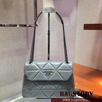 프라다 퀼팅 스펙트럼 숄더백 1BD231