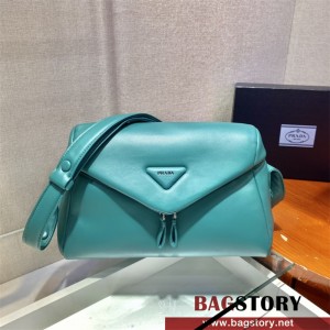 프라다 나파 가죽 패딩 프라다 시뇨백 1BC165