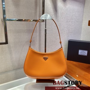 프라다 클레오 브러시드 레더 호보백 1BC499