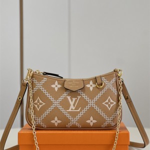 루이비통 Louis Vuitton 이지 파우치 온 스트랩 M80349