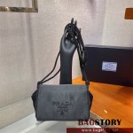 프라다 숄더백 1BD666