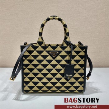 프라다 라지 심볼 패브릭 토트백 1BA354