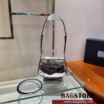 프라다 미니 클레오 브러쉬드 레더 플랩백 1BH188