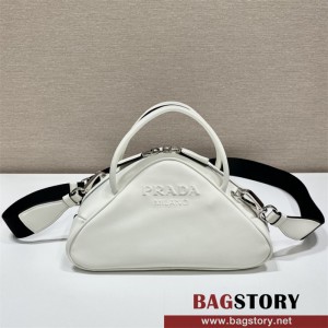프라다 레더 트라이앵글 숄더백 1BB082