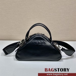 프라다 레더 트라이앵글 숄더백 1BB082