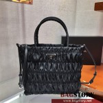 프라다 PRADA 테수토 고프레 셔링 숄더 토트백 1BG321