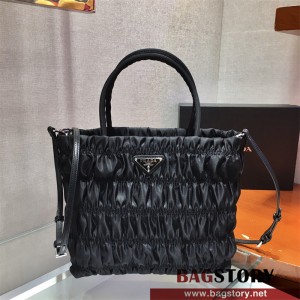 프라다 PRADA 테수토 고프레 셔링 숄더 토트백 1BG321