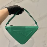 프라다 트라이앵글 레더 파우치백1NQ043