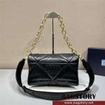 프라다 패드 나파 가죽 숄더백 1BD306