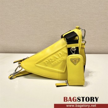 프라다 레더 트라이앵글 숄더백 1BH190