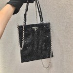 프라다 임벨리쉬 체인 숄더백 1N6608