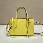 프라다 리에디션 1995 브러시드가죽 미니백 1BA357