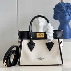 루이비통 Louis Vuitton  온 마이 사이드 PM M59908