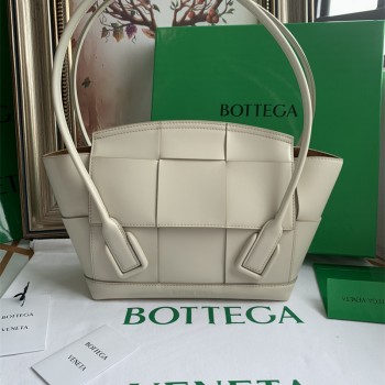 보테가베네타 아르코 토트백 Arco 33