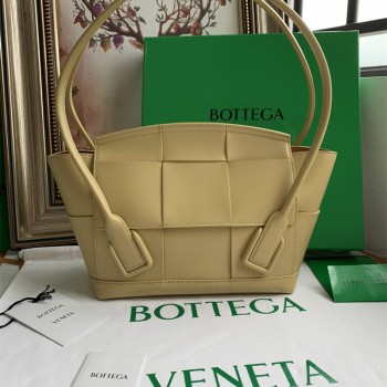 보테가베네타 아르코 토트백 Arco 33