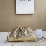 보테가베네타 숄더백 만두백