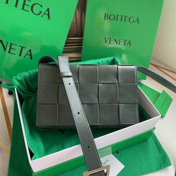 보테가베네타 밀라노제이 카세트백 667298