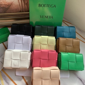 보테가베네타 인트레치아토 미니 카세트백 666688