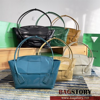 보테가베네타 맥시 아르코 인트레치아토 토트백 618463