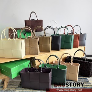 보테가베네타 22FW 여성 유니코  아르코 미디엄 토트백  609175 36.5cm