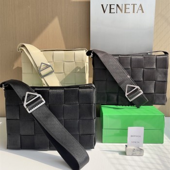 보테가베네타 라지 카세트 위빙 백 680514