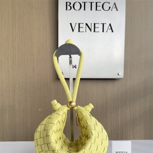 보테가베네타 크랜베리 인트레치아토 스몰 701023