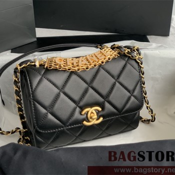 샤넬 CHANEL  램스킨 퀄팅 cc로고 핸들 미니 플랩 크로스백 AS3239 18CM