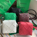 보테가베네타 미니 카세트 카메라 백 701915