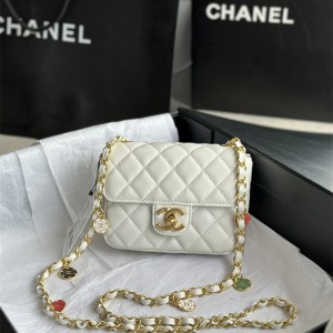 샤넬 CHANEL 미니 플랩백  16CM