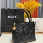 샤넬 CHANEL 토트백 AS1804