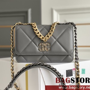 샤넬 CHANEL 19플랩 WOC크로스백