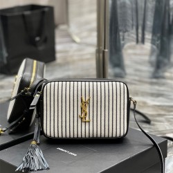 입생로랑 YSL 520534 마틀라세 레더 루 카메라백 