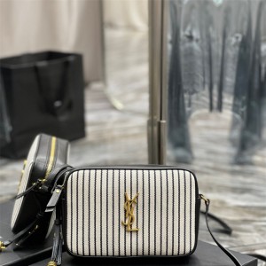 입생로랑 YSL 520534 마틀라세 레더 루 카메라백 