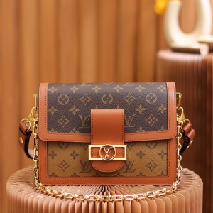 루이비통 Louis Vuitton 도핀 체인 핸드백 25CM M44391
