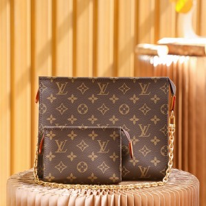루이비통 Louis Vuitton토일레트리 파우치 온 체인 M81412