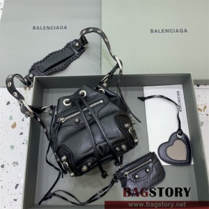 발렌시아가 BALENCIAGA 르카골 버킷백 스몰