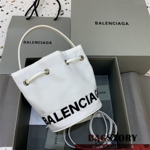 발렌시아가 BALENCIAGA 버킷백 