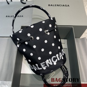 발렌시아가 BALENCIAGA 버킷백 