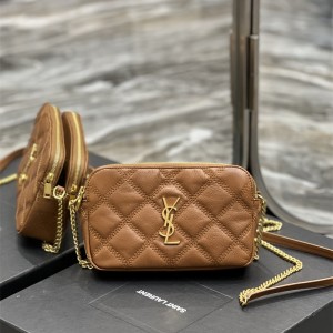 입생로랑 YSL 608941 여성 BECKY  베키 모노그램 금장로고 체인 크로스백 카메라백 