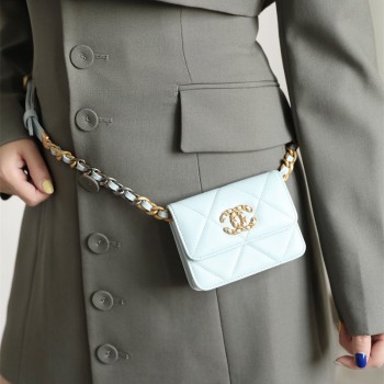 샤넬 CHANEL 19체인지갑 크로스백