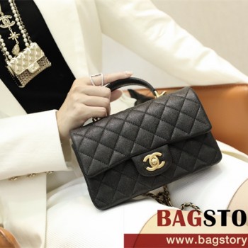 샤넬 CHANEL 뉴미니 탑핸들 램스킨 금장 플랩백 AS2431