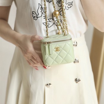 샤넬 CHANEL  골드볼 베니티백