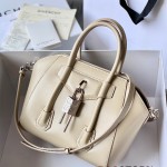지방시 GIVENCHY 안티고나 토트백 