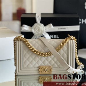 샤넬 CHANEL 캐비어 보이백 Leboy 25CM