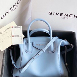 지방시 GIVENCHY 안티고나