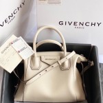 지방시 GIVENCHY 안티고나