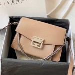 지방시 GIVENCHY 투톤 레더 숄더백